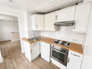 Kitchen- click for photo gallery